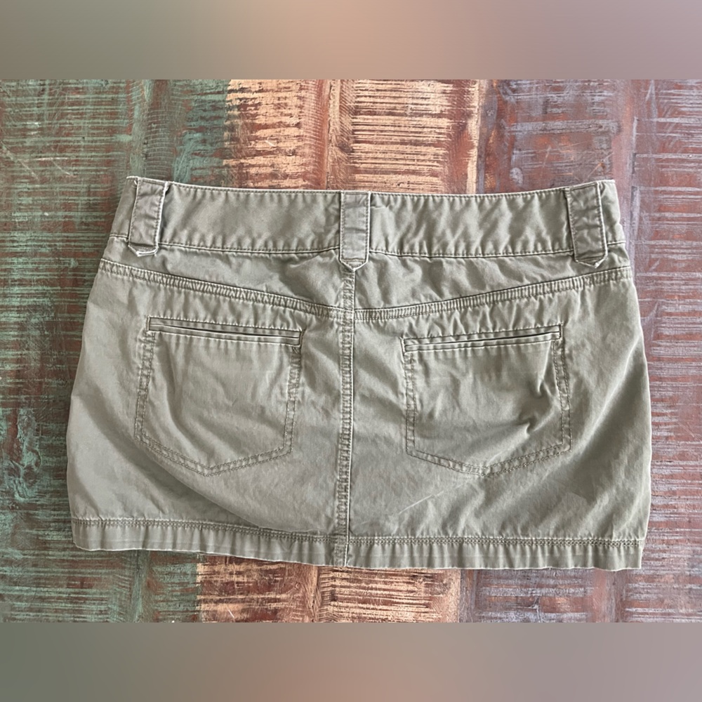EXPRESS Green Skirt - Picture 2 of 4